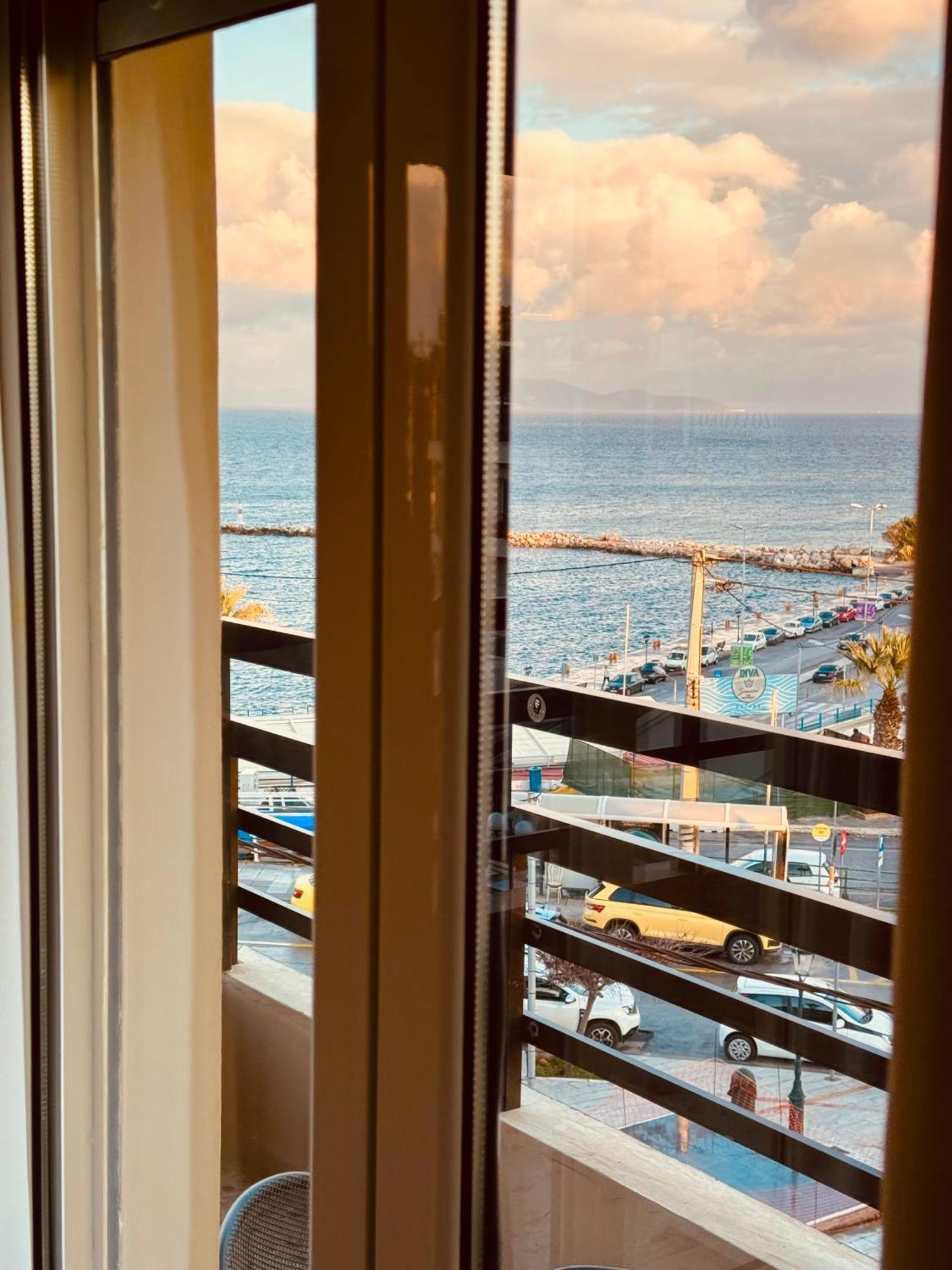 Blue Horizon Gem On The Port Apartment Rafina  Exterior photo